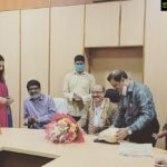 Ragini Dwivedi Instagram – RDWELFARE VICTORIA MEALS ❤️
We did yet another 300 meals with the covid staff and hospital staff today and this meal was dedicated to my lovely love #ambareeshuncle for his birth anniversary today 
#rdwelfare #raginidwivedi #love #pride #socialwork #karnataka #weekendvibes #covidworklife Bangalore, India