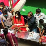 Ragini Dwivedi Instagram - RDWELFARE We reached a landmark yesterday with 1000 ration kits with the help of Mr Ambrish Electronic City 💕💓 #RaginiDwivedi #lovenlight #pride #helpeachother #togetherwearestronger #workmode #socialresponsibility #honesty Bangalore, India