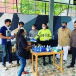 Ragini Dwivedi Instagram - Our media is our warriors toooo :) Security kits for all active field media at the Kalavida Sanga ❤️ also so happy to have seen and done this with Dodanna and Rockline sir love u both for always being there 🙏🙇🏼‍♀️❤️ #RDWELFARE #kannadamedia #sandalwood #lovenlight #staysafe #socialresponsibility #helpeachother #togetherwearestronger #pride Karnataka Chalanachitra Kalavidara Sangha