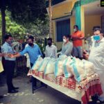Ragini Dwivedi Instagram - RDWELFARE RATION KITS 200 families served rations which is a combination of 7kg rice 2kg atta sugar and salt 1kg oil 1kg masala packets This would last a family around a week at Average #helpeachother #love #pride #socialresponsibility #pride Bangalore, India