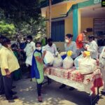 Ragini Dwivedi Instagram - RDWELFARE RATION KITS 200 families served rations which is a combination of 7kg rice 2kg atta sugar and salt 1kg oil 1kg masala packets This would last a family around a week at Average #helpeachother #love #pride #socialresponsibility #pride Bangalore, India