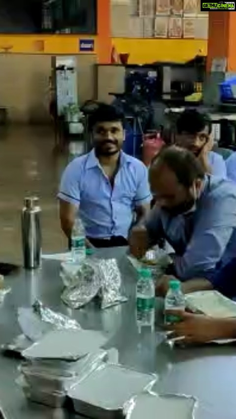 Ragini Dwivedi Instagram - They are the people who are serve day in day out at the Covid centre eat and feed the food we make :) so all supporters of RDWELFARE watch the love and happiness you have given Be Proud 🙏💓 Be very Proud 💓 #raginidwivedi #lovenlight #pride #togetherwearestronger #honesty #foodforthought #happiness