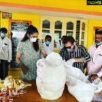 Ragini Dwivedi Instagram - RDWELFARE LUNCH ASHA WORKERS ❤️ We did an amazing lunch service for 150 plus people in solur today and so amazing to see smiles all over and full tummies. Keep us in ur mind and support me so much more :) 9845233683 for contribution on Paytm googlepay and phonepe Any other contribution pls call Col Rakesh +91 99800 97733 #helpeachother #raginidwivedi #love #solur #karnataka #socialresponsibility #serviceofpeople