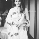 Ragini Dwivedi Instagram - 🥰🙇🏼‍♀️ #Blacknwhite Tuesday’s ❤️ #raginidwivedi #lovenlight #actor #pride #happinessisachoice #positivevibes #enterpreneur #influencer #tuesdayvibes Bangalore, India