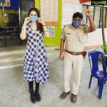 Ragini Dwivedi Instagram - BANASHANKARI POLICE LUNCH ❤️ Team hosted a fabulous sumptuous lunch for the cops of both the stations 😊 we had Mirchi Bhajji curd rice and drumstick sambar rice and Pulyogrey ❤️ what a great meal with amazingly motivated people 🙏 #feedtheneedy doing a fab job In helping the needful :) ❤️ #workhard #passion #workwithme #helpingothers #helpeachother #raginidwivedi #covidwork #socialresponsibility #goodvibes #bengaluru #warriorprincess Banashankari Police Station