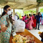Ragini Dwivedi Instagram – RDWELFARE LUNCH ASHA WORKERS ❤️ We did an amazing lunch service for 150 plus people in solur today and so amazing to see smiles all over and full tummies. Keep us in ur mind and support me so much more :) 9845233683 for contribution on Paytm googlepay and phonepe 
Any other contribution pls call Col Rakesh +91 99800 97733 
#helpeachother #raginidwivedi #love #solur #karnataka #socialresponsibility #serviceofpeople