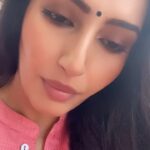 Ragini Dwivedi Instagram – Ek dusre ka sahara ❣️

#raginidwivedi #hindisongs #love #positivevibes #positivethinking #singing #friendshipgoals #poser #trendingreels #trendingsongs #bollywoodsongs #songslyrics #reelsinstagram #reelitfeelit #reelkarofeelkaro #reelsvideo