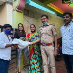 Ragini Dwivedi Instagram - DRIVERS ASSOCIATION RATIONS RD welfare with the help of ACP Manjunath and team Ulsoor station distributed 100 ration kits to association drivers ....help us help more people keep the love going ❤️#helpeachother #RDWELFARE #NIMMAGAGI #love #driversassociation #filmworkers #socialwork #coronacare #pride #actor Bangalore, India