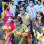 Ragini Dwivedi Instagram - RD WELFARE FOR DANCERS KFI ❤️ When u meet people in need and then u meet people who want to help ... the true purpose of this initiative happening in front of you :) Padmavathi madam the Acp and our team today gave ration kits to the dancers of the Kannada film industry 😊 Give us ur support to do better 🙏 Paytm / googlepay /phonepe on 9845233683 #helpeachother #pride #love #foodforthought #feedtheneedy #weareone #raginidwivedi Rajaji Nagar, Bangalore North