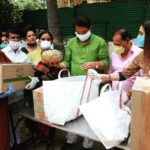 Ragini Dwivedi Instagram - Sandalwood stands by each other Supplies to the senior artists of Namma industry Thanking #Narayanswamy corporater With the film chamber to all come together for this and @rashoka_bjp Sir and Shruthi ma’am for being a part of the drive Happy to have been able to do this for my own people #helpingothersgethealthy #pride #sandalwood #socialresponsibility #bengaluru #supplies #rations Bangalore, India
