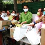 Ragini Dwivedi Instagram - Sandalwood stands by each other Supplies to the senior artists of Namma industry Thanking #Narayanswamy corporater With the film chamber to all come together for this and @rashoka_bjp Sir and Shruthi ma’am for being a part of the drive Happy to have been able to do this for my own people #helpingothersgethealthy #pride #sandalwood #socialresponsibility #bengaluru #supplies #rations Bangalore, India