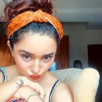 Ragini Nandwani Instagram - Sadness is ..... No chocolate in the house. 😔👸 #ragininandwani #chocolate #cravings #chocolates #smile #love #happiness #happy #sad #cute # #tv #tvactress #bollywood #bollywoodactress #indianactress #indiangirl #bollywood #instabeauty #monsoon #tuesday #girl #hollywoodstudios
