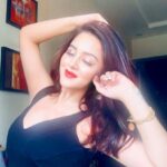 Ragini Nandwani Instagram - For every dark night, there's a brighter day. #keepfaith #ragininandwani #india #love #happy #smile #peace #pretty #care #cute #evening #friday #flower #black #blackdress #beautiful #tv #actress #movies #indianbeauty #bollywood #hollywoodstudios #glamour #instabeauty