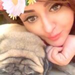 Ragini Nandwani Instagram - Hey Sunday! ♥️🦄☃️ #ragininandwani #sundayfunday #sunday #eveningvibes #smile #love #flowers #happy #sleepy #sleepypuppy #hollywoodstudios #tv #actress #movies