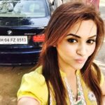 Ragini Nandwani Instagram - Sunday Funday!! #ragininandwani #sundayfunday #smile #pout #happy #flowers #hollywoodstudios #actress #instadaily #inspiration #indiantelevision