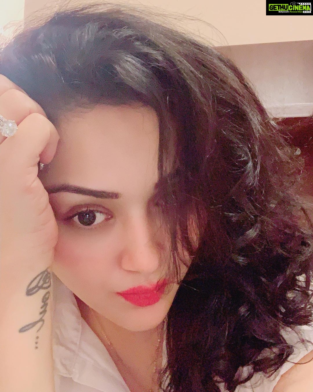Ragini Nandwani Instagram - Good night 💖💖💖