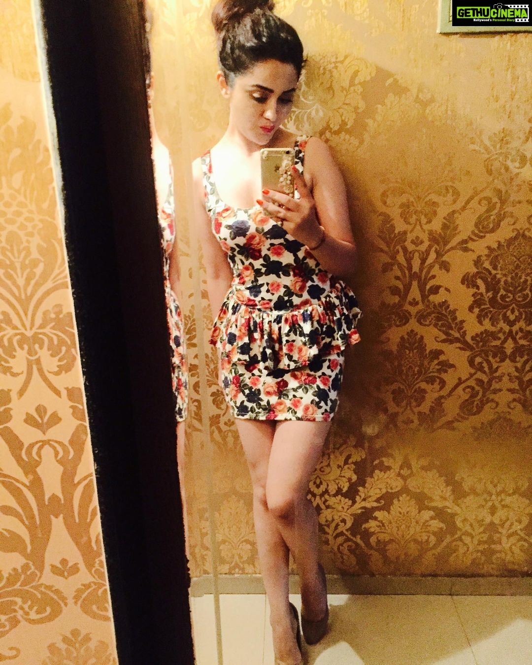 Ragini Nandwani Instagram - Hey whatβs up ππππ