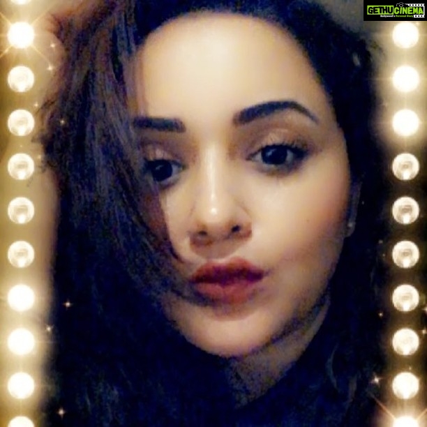 Ragini Nandwani Instagram - What should I caption this 🤔