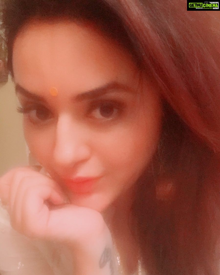Ragini Nandwani Instagram - π smile π itβs a free therapy .....