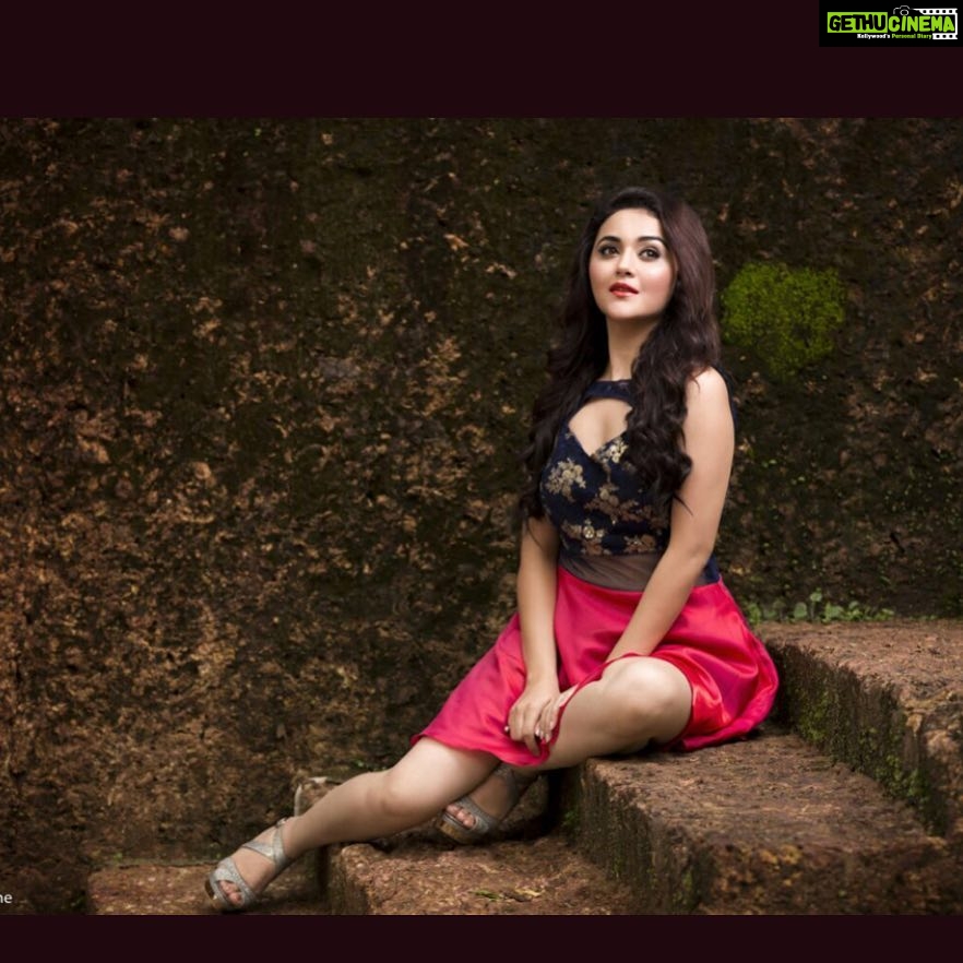 Actress Ragini Nandwani HD Photos and Wallpapers April 2019 - Gethu Cinema Actress Ragini Nandwani HD Photos and Wallpapers April 2019 - Gethu Cinema