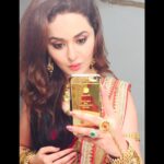 Ragini Nandwani Instagram – Green room selfie