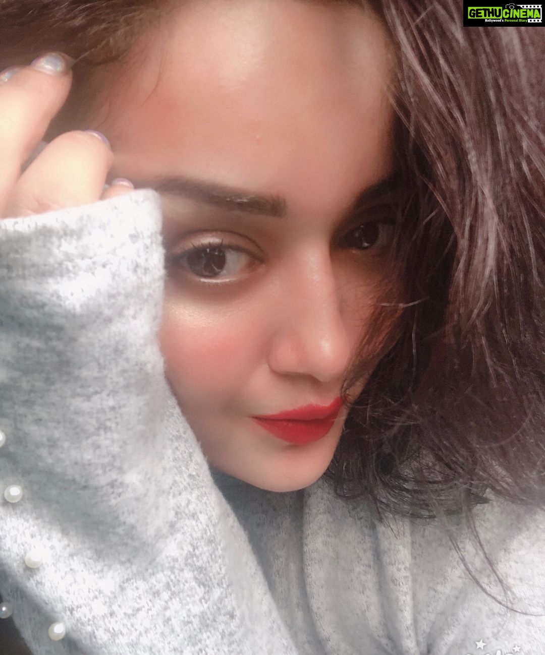 Ragini Nandwani Instagram - Winter love 💖