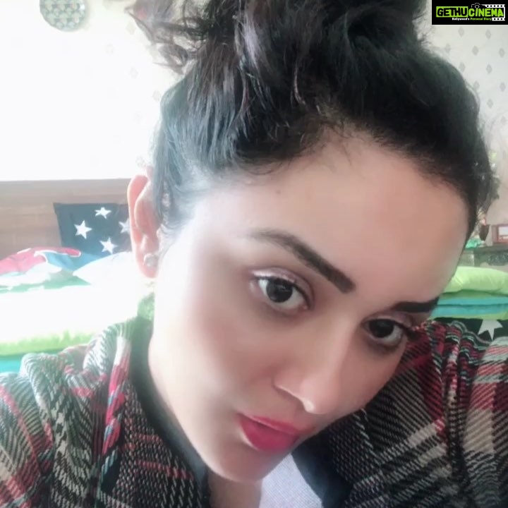 Ragini Nandwani Instagram - I loveeeeee this track
