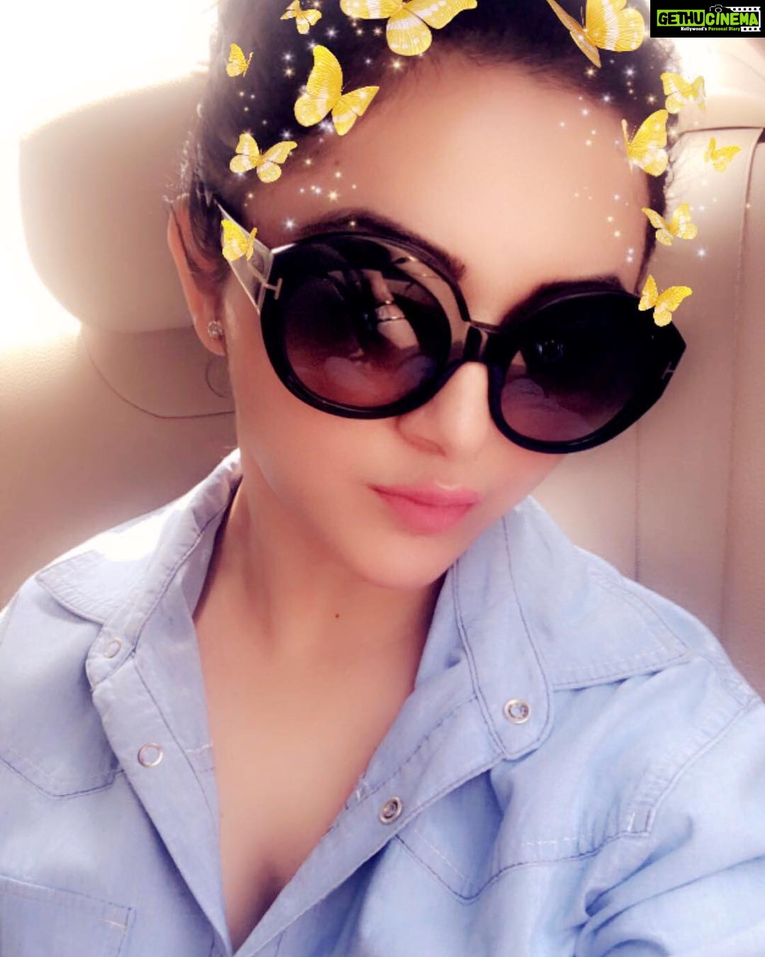 Ragini Nandwani Instagram - Helloooo....