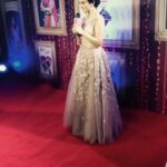 Ragini Nandwani Instagram - Zee rishtey awards red carpet