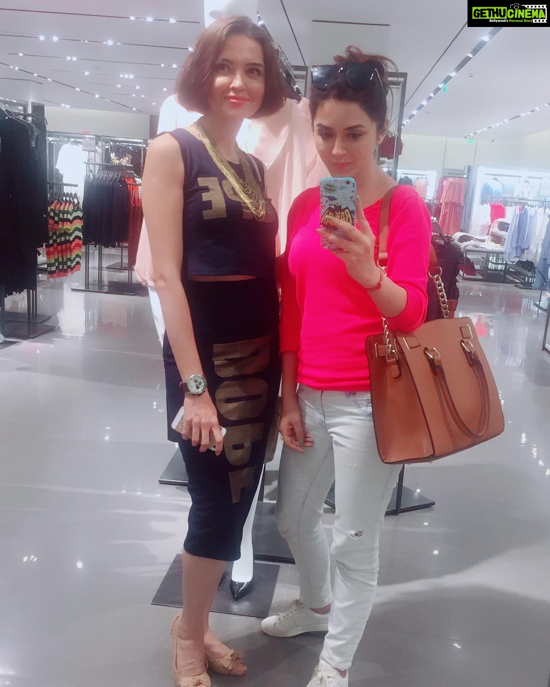 Ragini Nandwani Instagram - Pc love u loads ..... muahhh