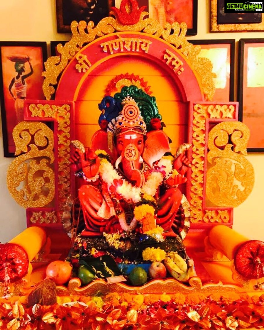 Ragini Nandwani Instagram - Ganpati Bappa mourya ... ganpati at home