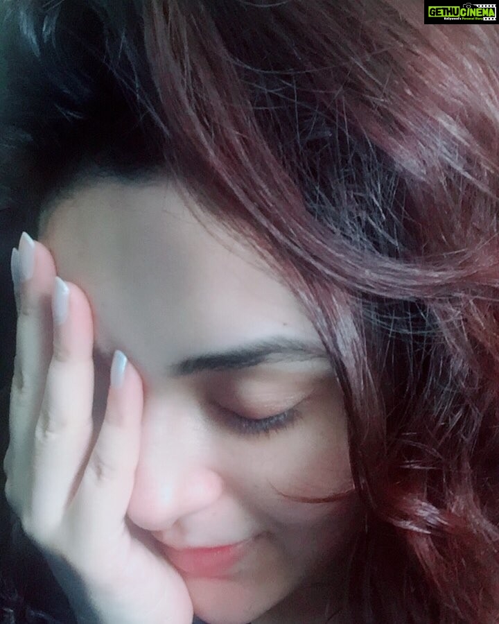 Ragini Nandwani Instagram - How stupid 🤦♀️lazy Sunday