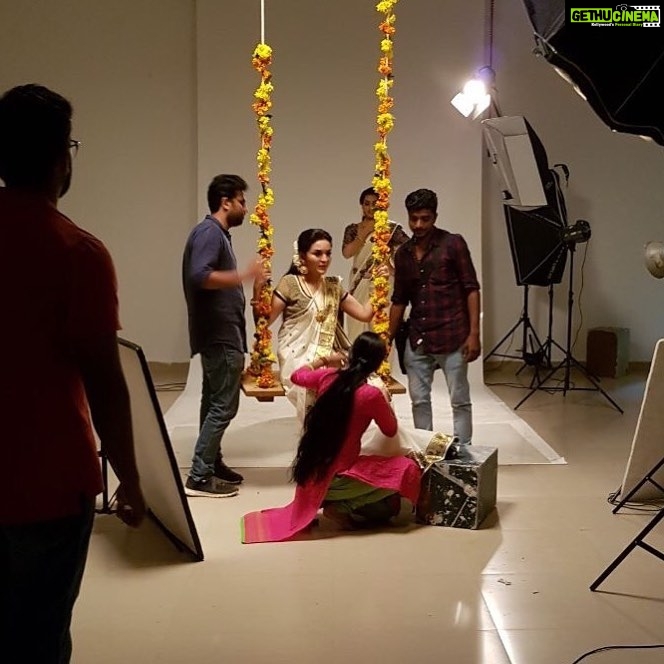 Ragini Nandwani Instagram - Onam shoot .... waiting for final stills .. excited