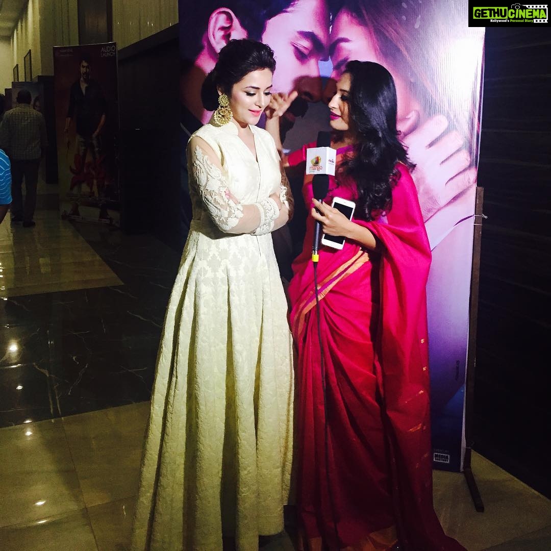 Ragini Nandwani Instagram - Pooja n me ๐๐๐๐Siddhartha