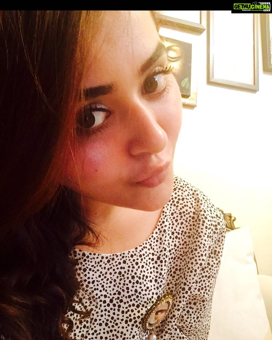 Ragini Nandwani Instagram - Good night 🤗🤗