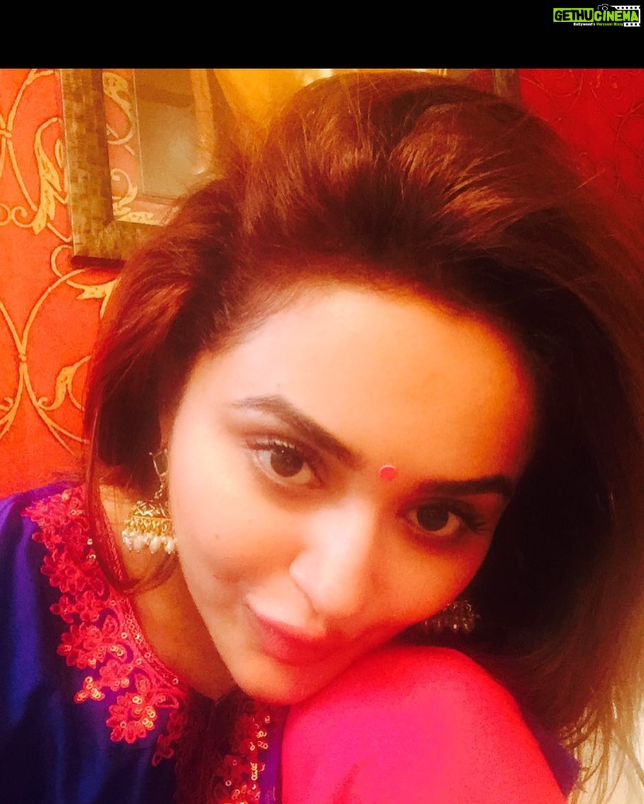 Ragini Nandwani Instagram - Good night 💋💋💋