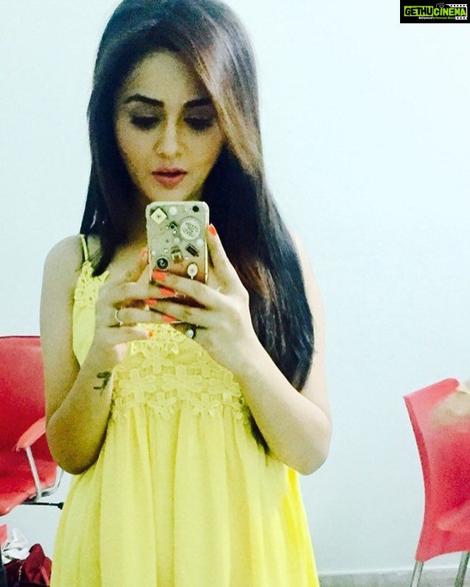 Ragini Nandwani Instagram - Yellow ... My fav