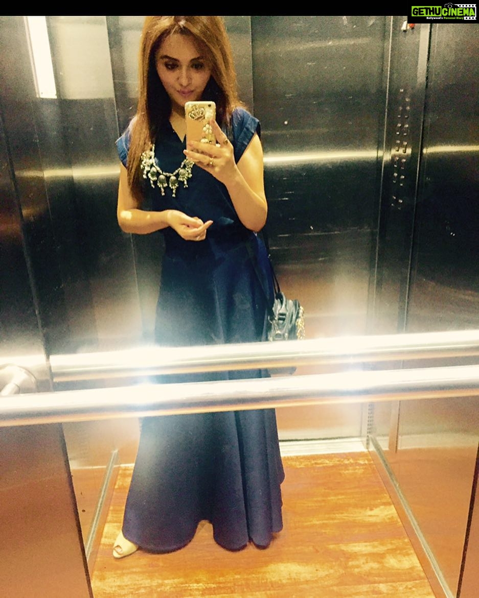 Ragini Nandwani Instagram - Loving urself is the best thing ..... Nothing can hurt you .....