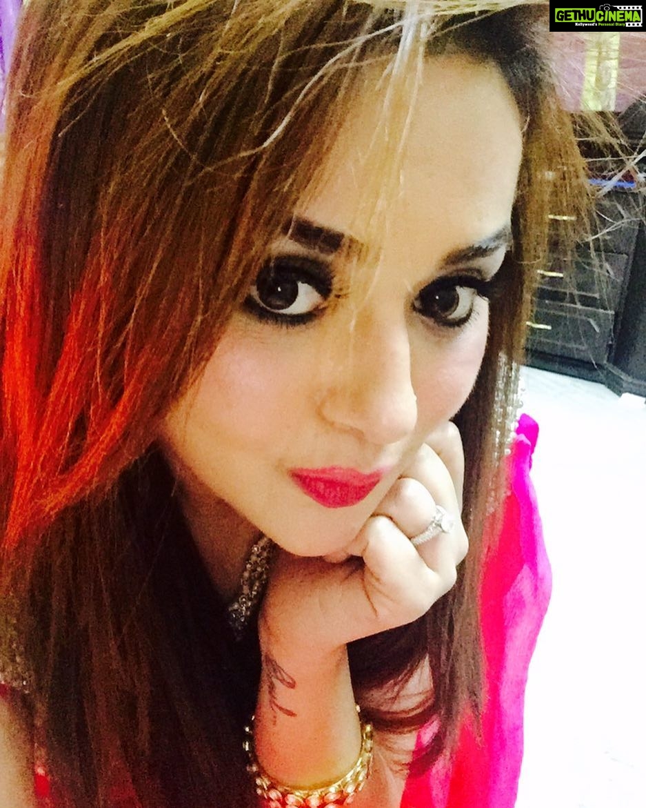 Ragini Nandwani Instagram - Backstage 😍
