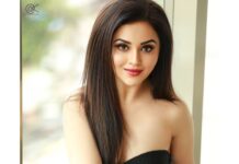 Ragini Nandwani Instagram - If you're sad, add more lipstick and attack. 💋 . . 📸 - @amitkhannaphotography #ragininandwani #fashion #saree #beautiful #beautifulgirls #indiangirls #indianwear #hotonbeauty #cutegirls #viral #viralbhayani #cute #likeforlikes #makeup #hair #lipstick #bollywood #actor #happy #pretty #prettygirls #fashionstyle #photoshoot #fashionphotography #girlpower #jewellery #hotmodel #sexy #instagirls #love