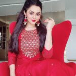Ragini Nandwani Instagram - She's got that RED lips Outfit: @passionforfashion_byshivani @rupesh.sonar #red #ragininandwani #likeforlikes #instagood #trending #makeup #lipstick #fashionblogger #girl #ethnic #happy #lovely #cute #mumbai #tvactress #hotonbeauty #bollywood