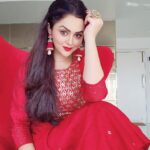 Ragini Nandwani Instagram – She’s got that RED lips 

Outfit:  @passionforfashion_byshivani 
 
@rupesh.sonar

#red #ragininandwani #likeforlikes #instagood #trending #makeup #lipstick #fashionblogger #girl #ethnic #happy #lovely #cute #mumbai #tvactress #hotonbeauty #bollywood