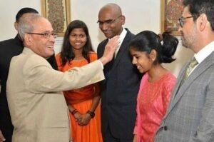 Rahul Bose Instagram - Fondly remember the screening of @poornathefilm at #RashtrapatiBhavan for the then Honourable President of India Shri #PranabMukherjee . I sat next to him as he watched the film with rapt attention. Afterwards he said to me in Bengali : Khub bhalo chhobi baniyecho (You have made a very good film). Some images from that unforgettable evening, variously, with #PoornaMalavath , the lead actress #AditiInamdar , #DrRSPraveenKumar and #AmitPatni the co-producer of the film. Thank you for your warmth and grace and may you rest in peace, Sir.