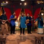 Rahul Bose Instagram – It’s fitting the way @kabircafelive ’s band members have come together to make music and tell stories – they say it was a cosmic calling. Here’s a #genuinestory that shows how art can bond people from different geographies, different cultures. Catch me tomorrow night on Teachers Genuine Stories for Kabir’s dohas sung like you’ve probably never heard before. 7:30pm on @timesnow. It’s streaming on @viuindia.
#teachersgenuinestories #genuineisrare #viuindia #timesnow