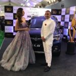 Rahul Bose Instagram - At #IIFA2019 . In @raymond_the_complete_man (Except the rose). Thank you team #RaymondAtelier Fantastic to see the 20th edition coming home. Congratulations to the @wizcraft_india boys - Viraf, Andre and Sabbas. @iifa