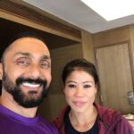 Rahul Bose Instagram – A slow revelation. My favourite city on my favourite day with one of my favourite people. #worldchampionhumanbeing @mcmary.kom @tatamummarathon