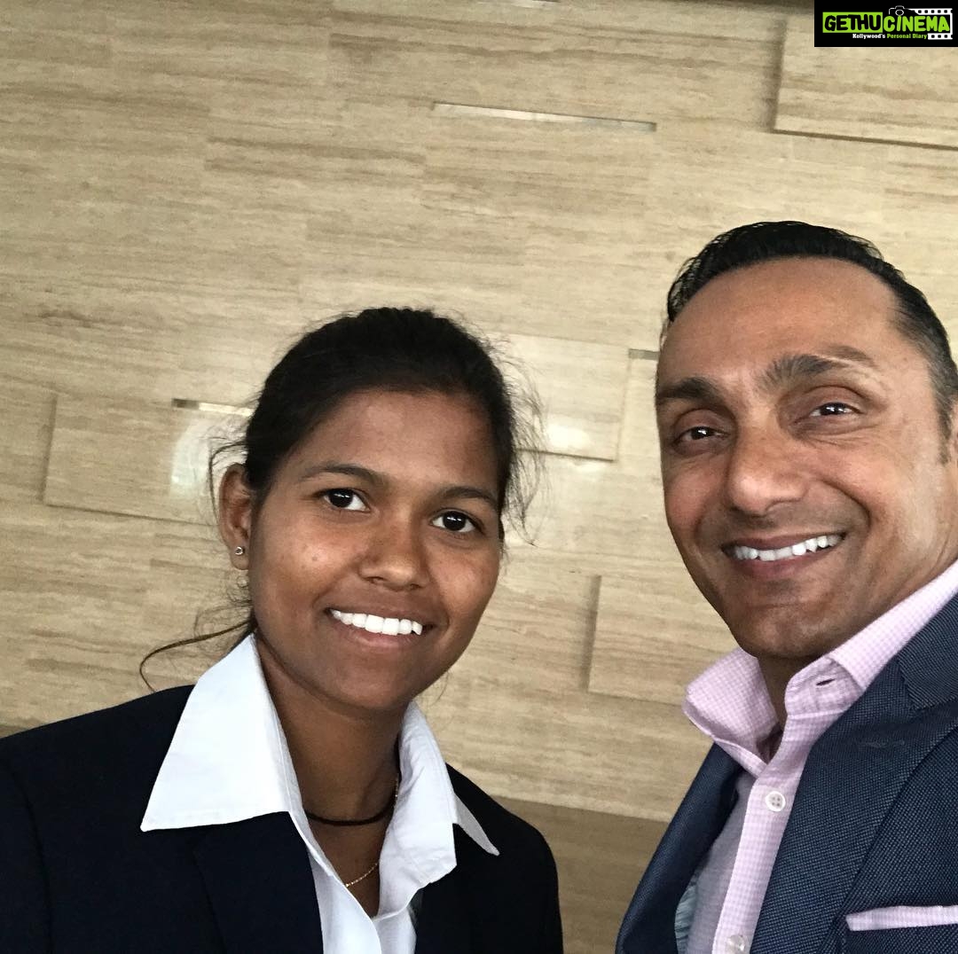 Rahul Bose Instagram - On May 25 it’s going to be the 4th anniversary of her becoming the #youngestwoman to climb #MtEverest. She remains one of the people I respect the most and she isn’t yet 18. Lovely chatting with you on #WorldDiversityDay today #PoornaMalavath And please stop thanking me for making @PoornaTheFilm I owe you lifelong thanks. @poornathefilm