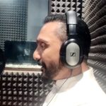 Rahul Bose Instagram - Recorded an audiobook for @storytel.in today. It’s a lovely story. Witty, sardonic, wonderfully written (and translated). Watch this space. #audiobook #storiestohear #mouthtoear