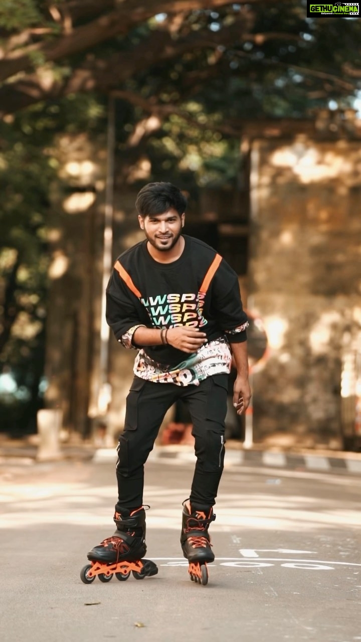 Rakshan - 218.1K Likes - Photography @raghul_raghupathy
Cinematography & retouch @sinty_boy
Mua @smokey_makeupbar_
Drone @thetravelingphotographist