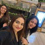 Ramya Krishnan Instagram – Love u di’s…always fun with u guys🤗🤗❤️❤️❤️